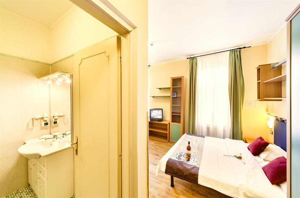 Central Hotel Tiepolo 布拉格 外观 照片